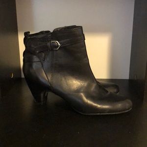 Sam Edelman booties- offers considered!